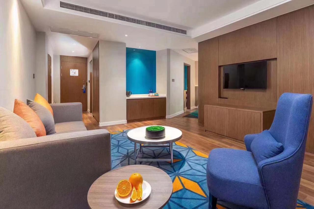 Holiday Inn Express - Wuhan Optical Valley By Ihg Buitenkant foto